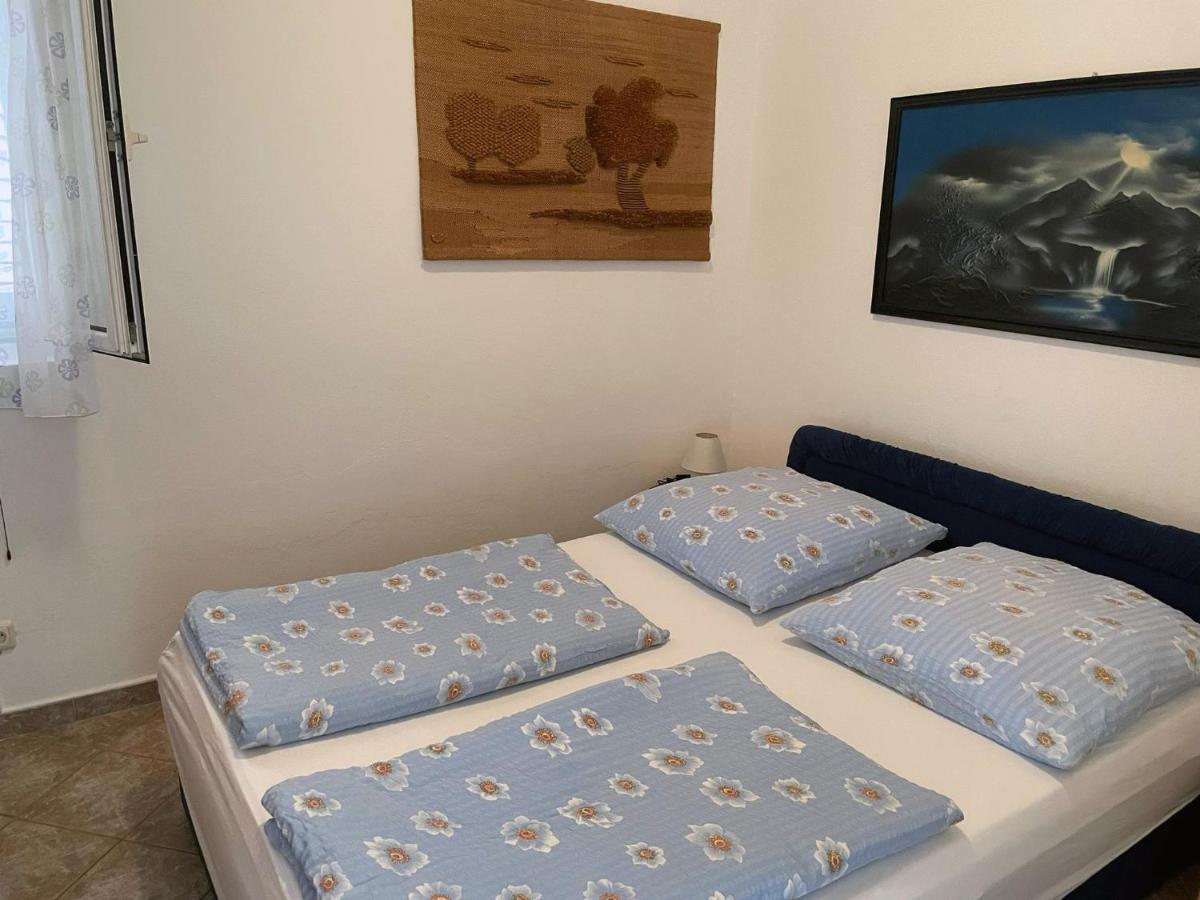 Apartment Anic Karlobag Bagian luar foto